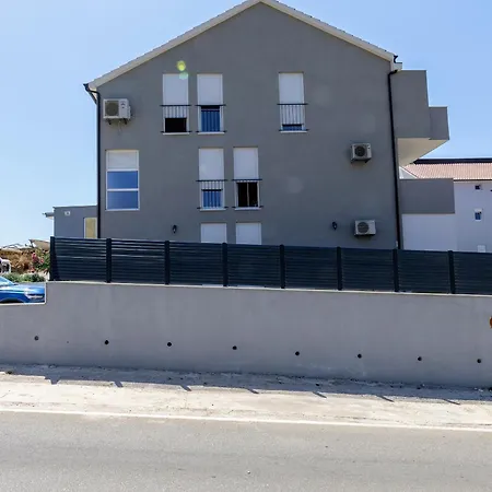 Apartment House 
